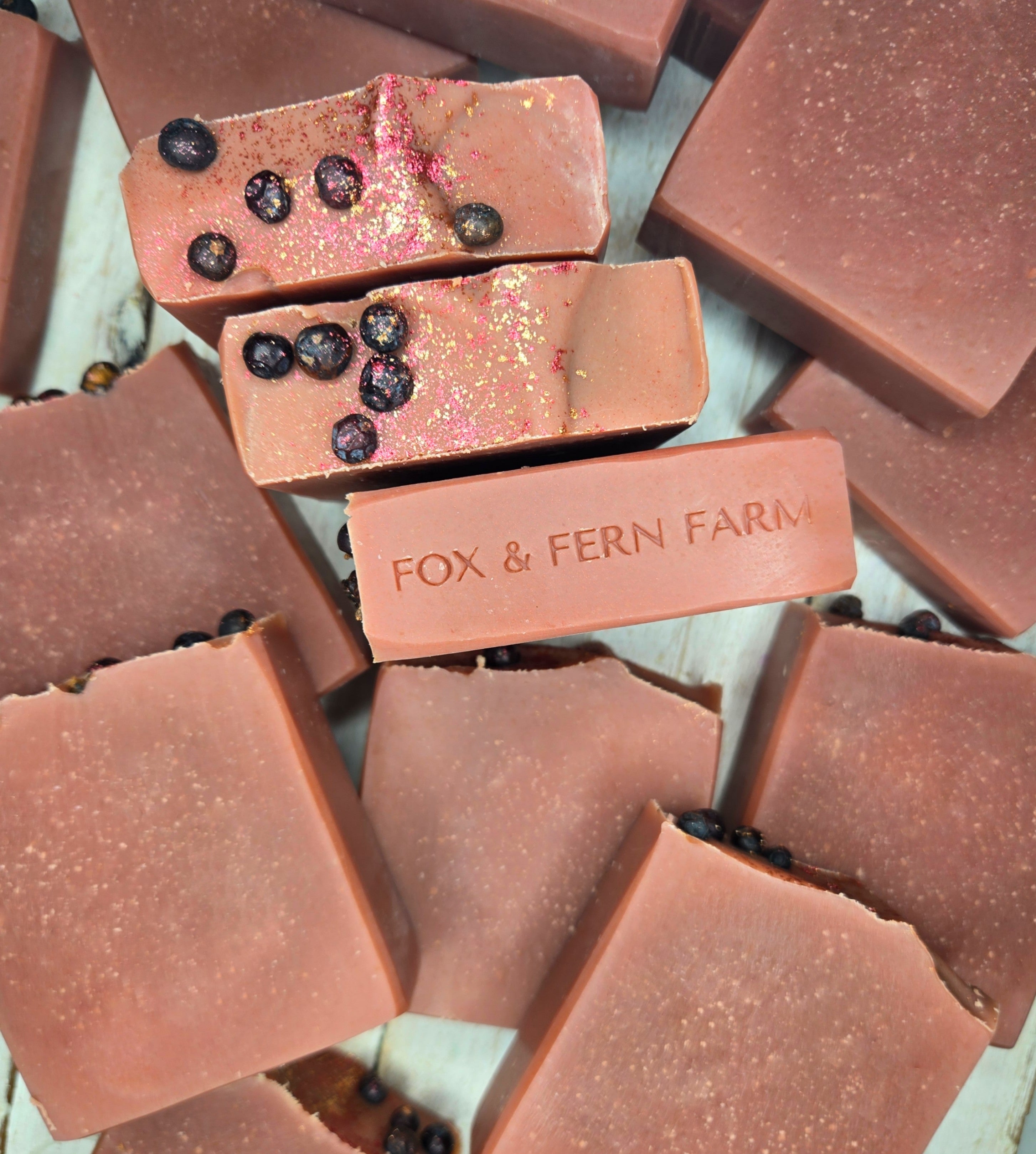 Black Currant & Cashmere